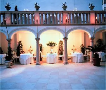 Hotel Opera Monachium