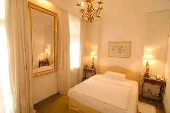 Hotel Opera Monachium