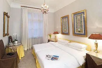 Hotel Opera Monachium 4*,