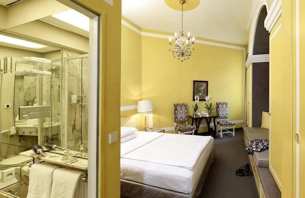 Hotel Opera Monachium